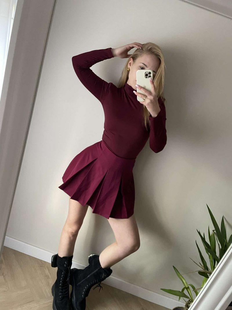 BLUZKA GOLF BASIC Z MAŁYMI PODUSZKAMI BORDOWA LA MILLA