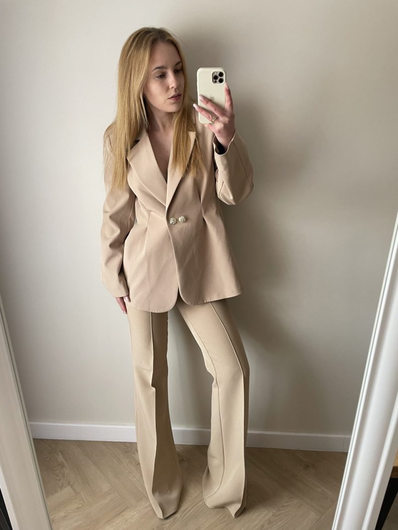 MARYNARKA TALIOWANA OVERSIZE CIEMNY BEŻ La Milla UNI
