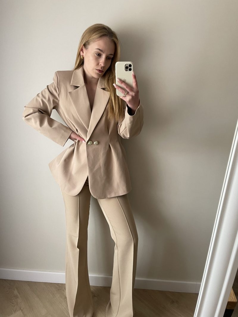 MARYNARKA TALIOWANA OVERSIZE CIEMNY BEŻ La Milla UNI