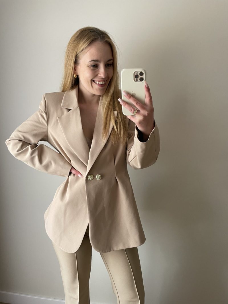 MARYNARKA TALIOWANA OVERSIZE CIEMNY BEŻ La Milla UNI