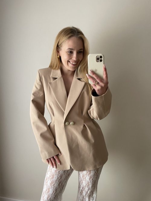 MARYNARKA TALIOWANA OVERSIZE CIEMNY BEŻ La Milla UNI