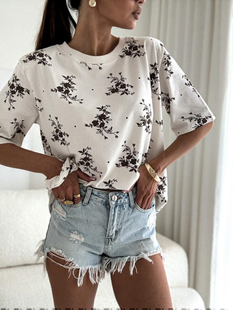 T-SHIRT Z GUMKĄ SONYA OVERSIZE BIAŁY Z KWIATMI BRĄZOWYMI BOCCA