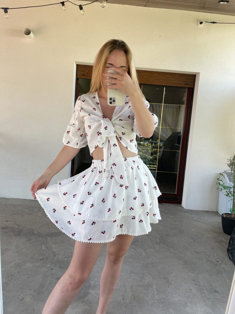 KOMPLET TOP + SPÓDNICA WE WZÓR WIŚIENKI MINI JULIE BIAŁY
